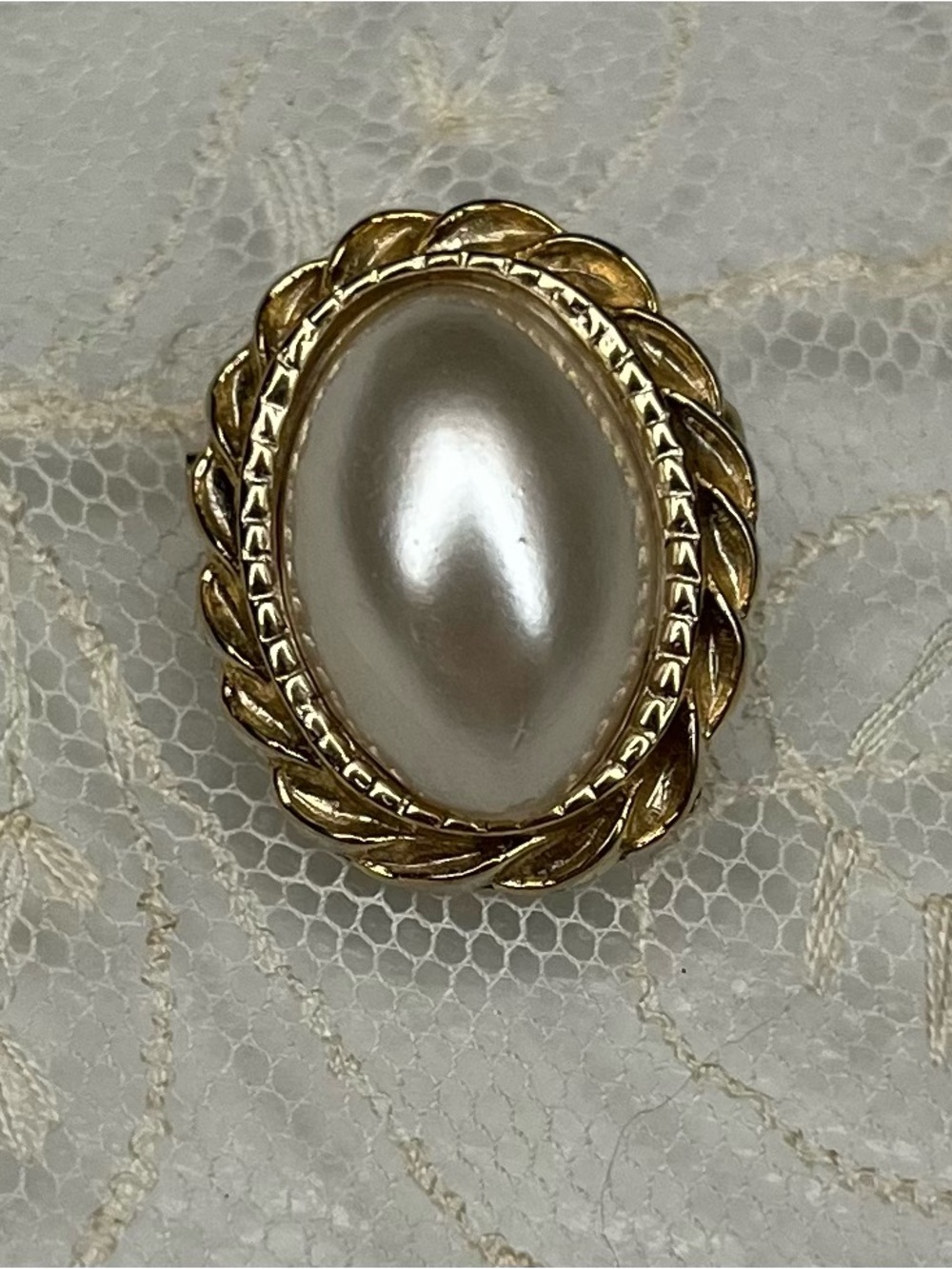 Vintage Faux Pearl Brooch, Gold Tone Rope Twist Border, Gift for Her